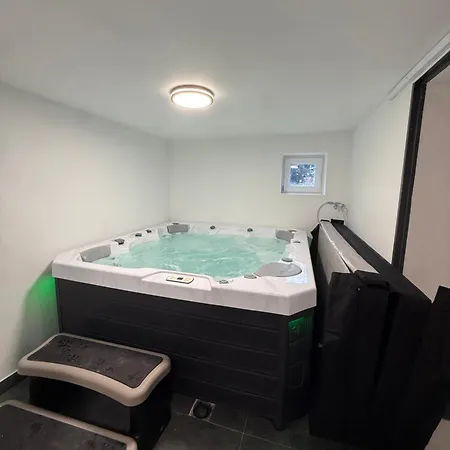 Z Widokiem Na Tatry, Jacuzzi , Sauna, Darmowy Parking Apartmán